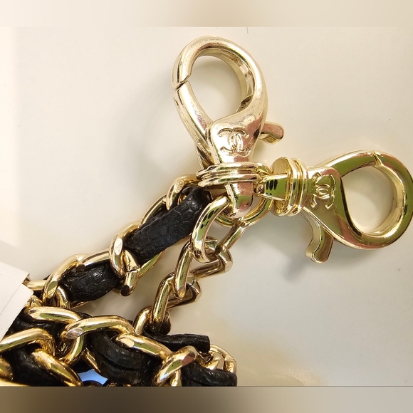 Chanel Black Quilted Cosmetic Bag - Picture 6 of 6